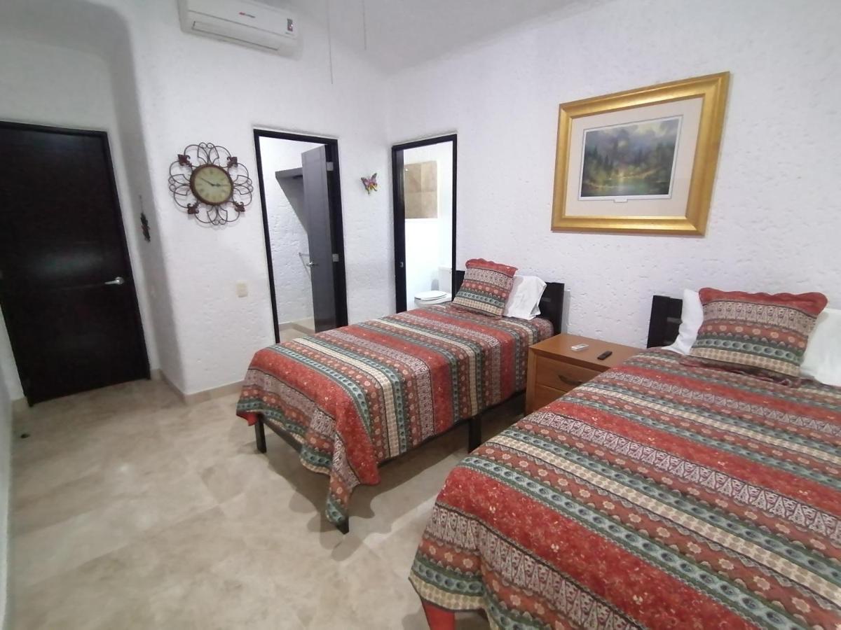 マサトラン Casa Dahlia 2 Bed & Breakfast エクステリア 写真